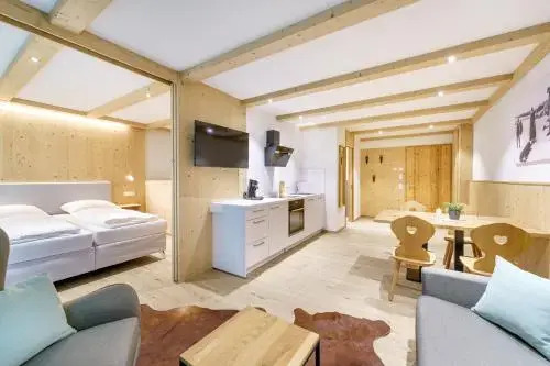 SCHWARZENBACH - Apartments & Rooftop Pool