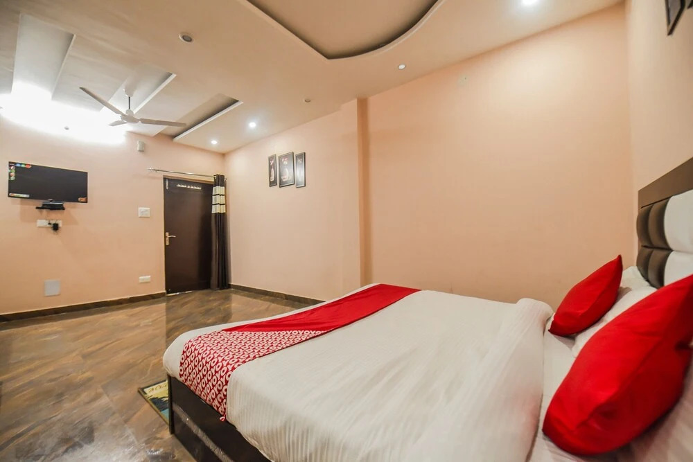 OYO Flagship 13855 Hotel Green Hills