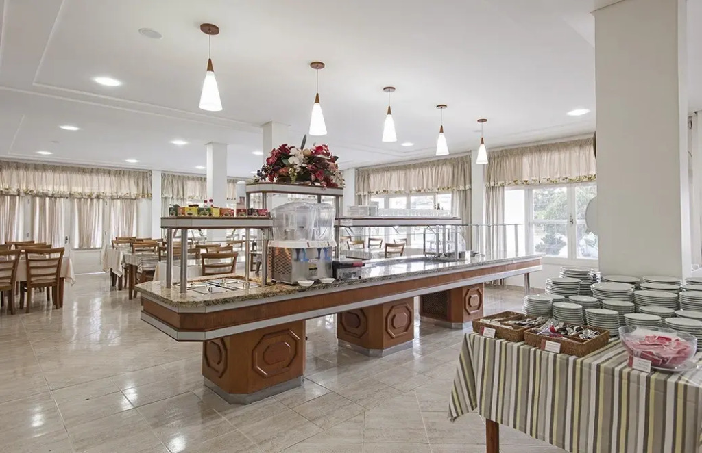 Hotel Galo Vermelho
