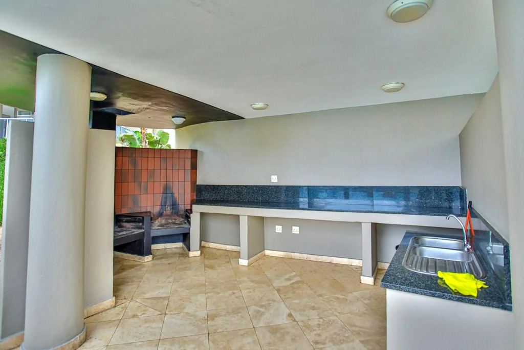 504 Ballito Manor View-Luxury home on the main beach