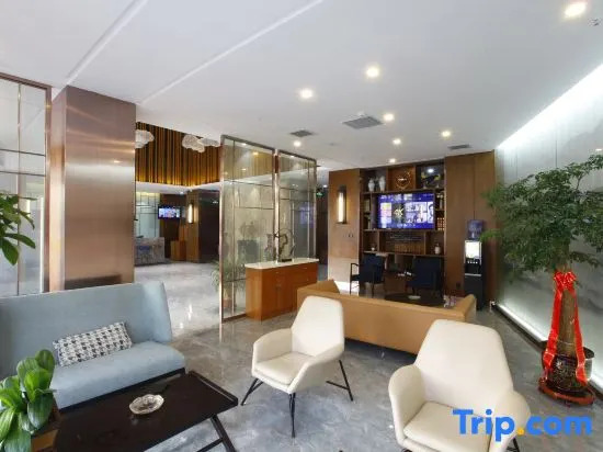Elong R.YUN Hotel (Zhengzhou East Station Zhengdong Business Center)