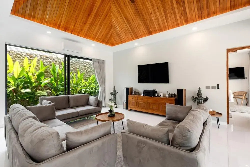 Luxury Balinese Private Pool Villa! KBR12