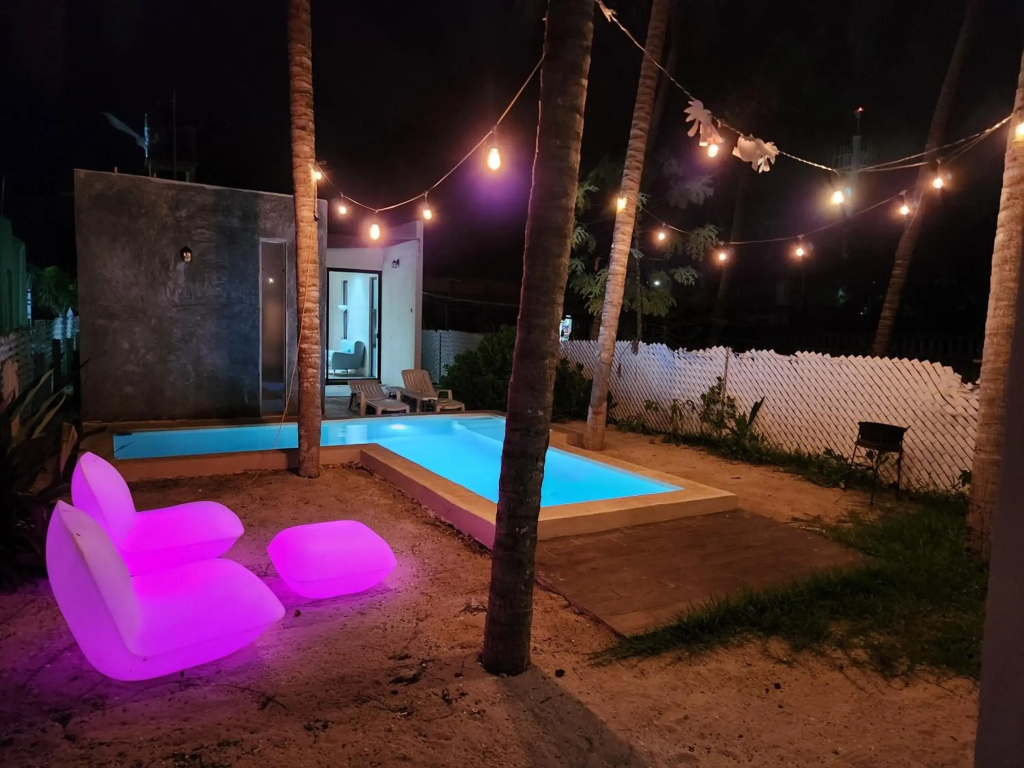 Quiet and peaceful house, all instalations are private, with pool and very close to the beach
