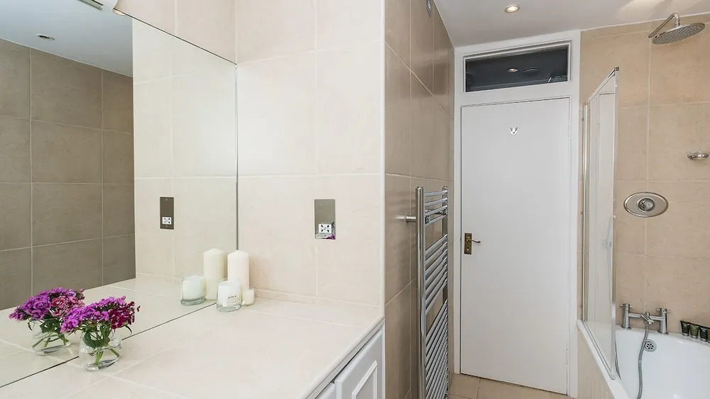Sleek 2BR between Paddington & Hyde Park