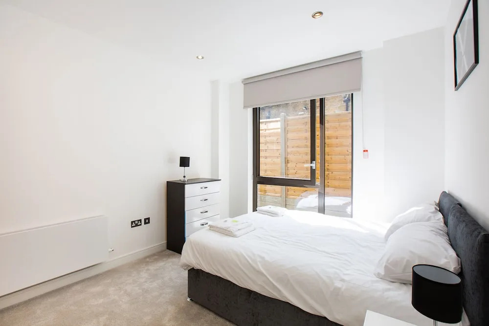 Spacious Luxury 1 Bed With Garden In Maida Vale