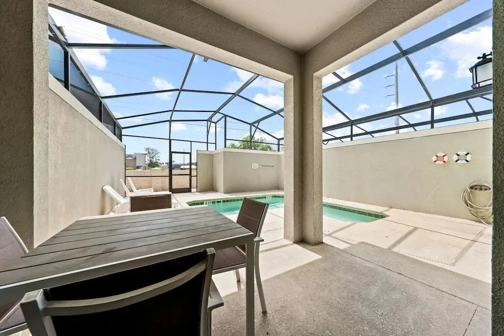 Chic Resort Getaway 15 Min to Disney