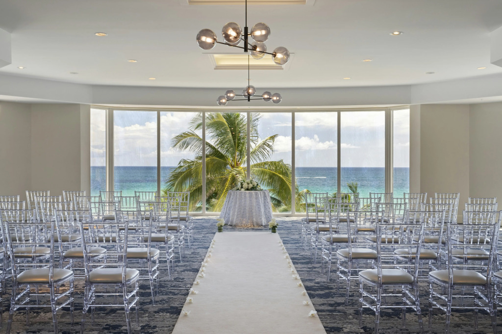 DoubleTree by Hilton Ocean Point Resort - North Miami Beach