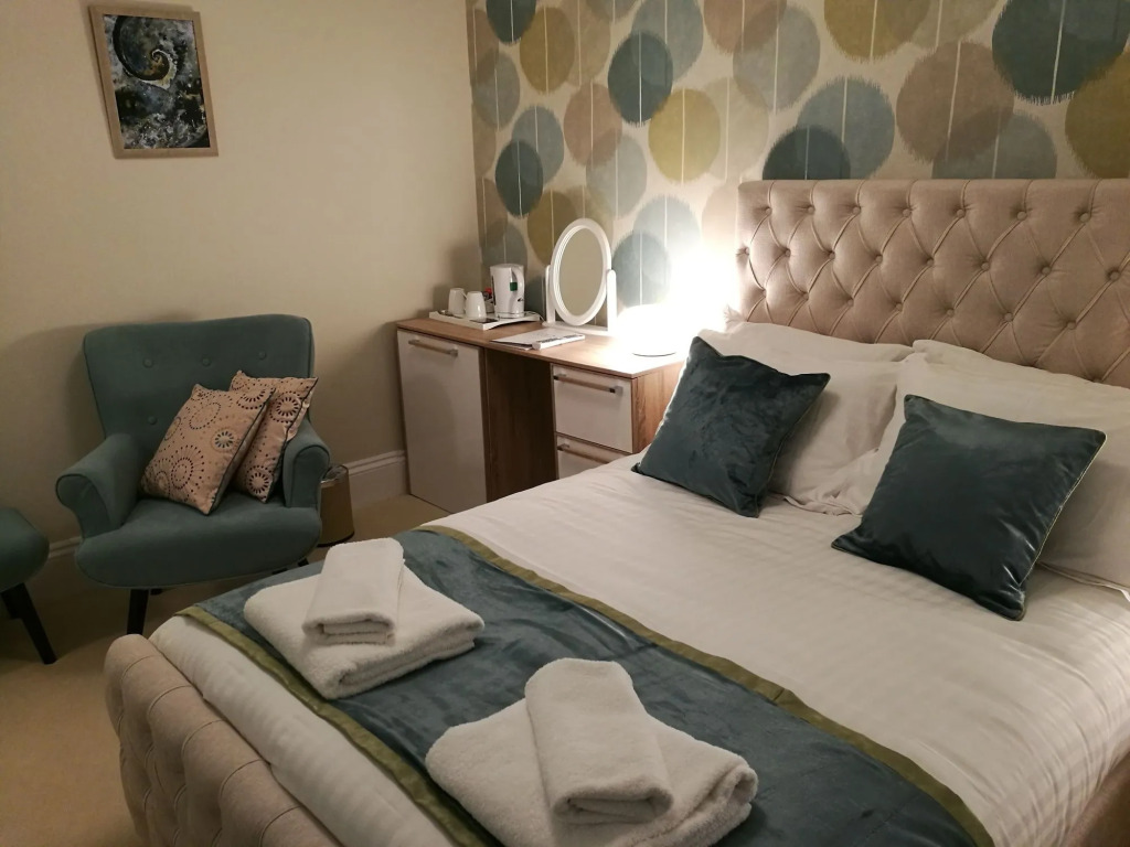Devon Court Hotel