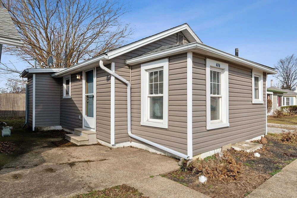 Niagara Rd Cottage In Perfect Location To Visit Lake Erie Or Cleveland 1 Bedroom Home by Redawning