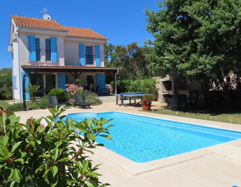 Villa Doris With Heated Pool gym and Kids Playground