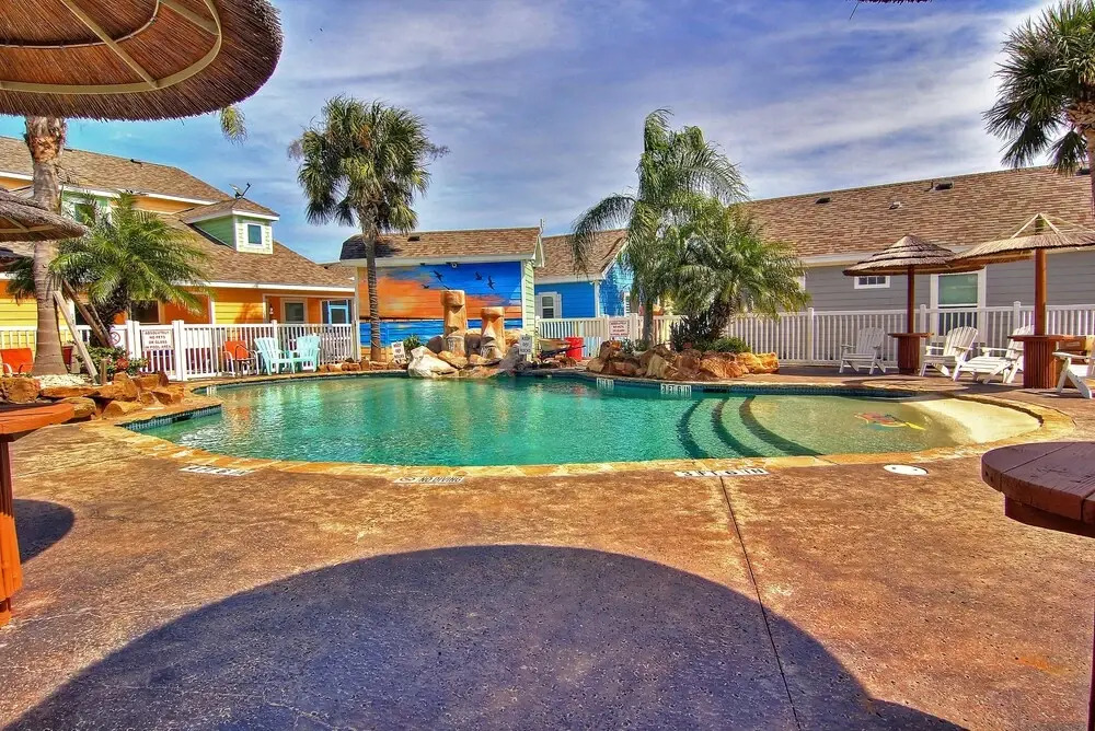 Sun Castle Pb221 3 Bedrooms 3 Bathrooms Condo
