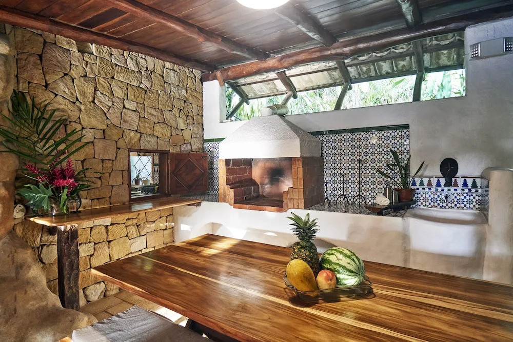 Havana Lodge