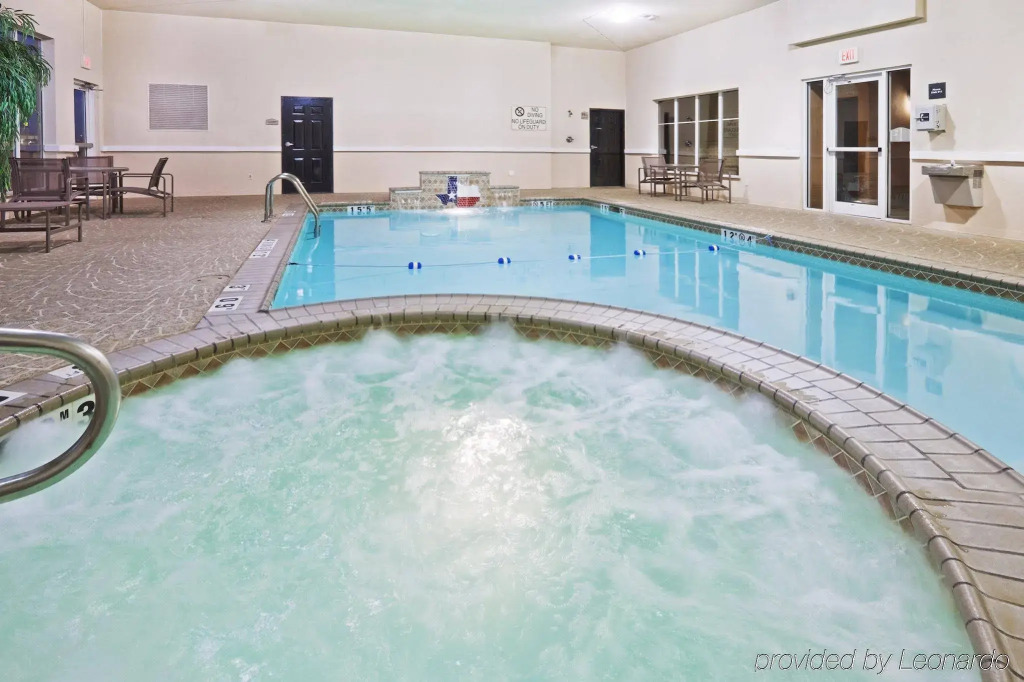 Holiday Inn Express Hotel and Suites Corsicana I-45 by IHG