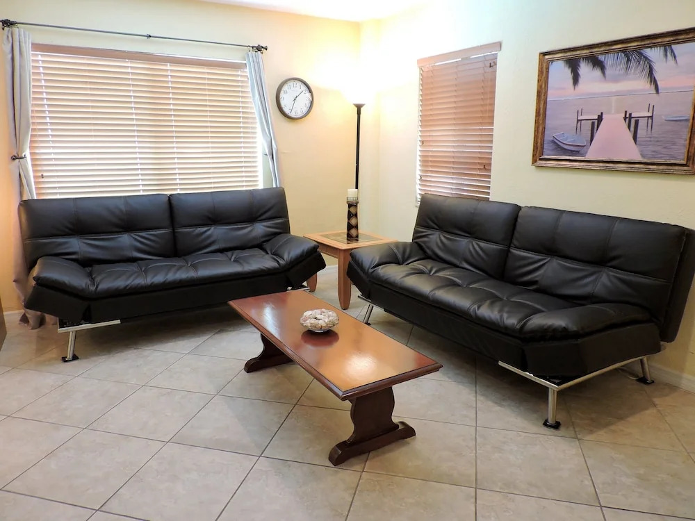 Oceanfront 1/1 for 4, Pool & Beach
