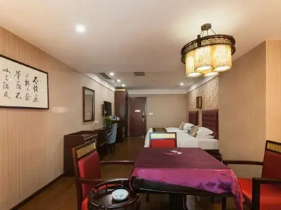 Longzhou Hotel (Chongqing Daping Times Tianjie)
