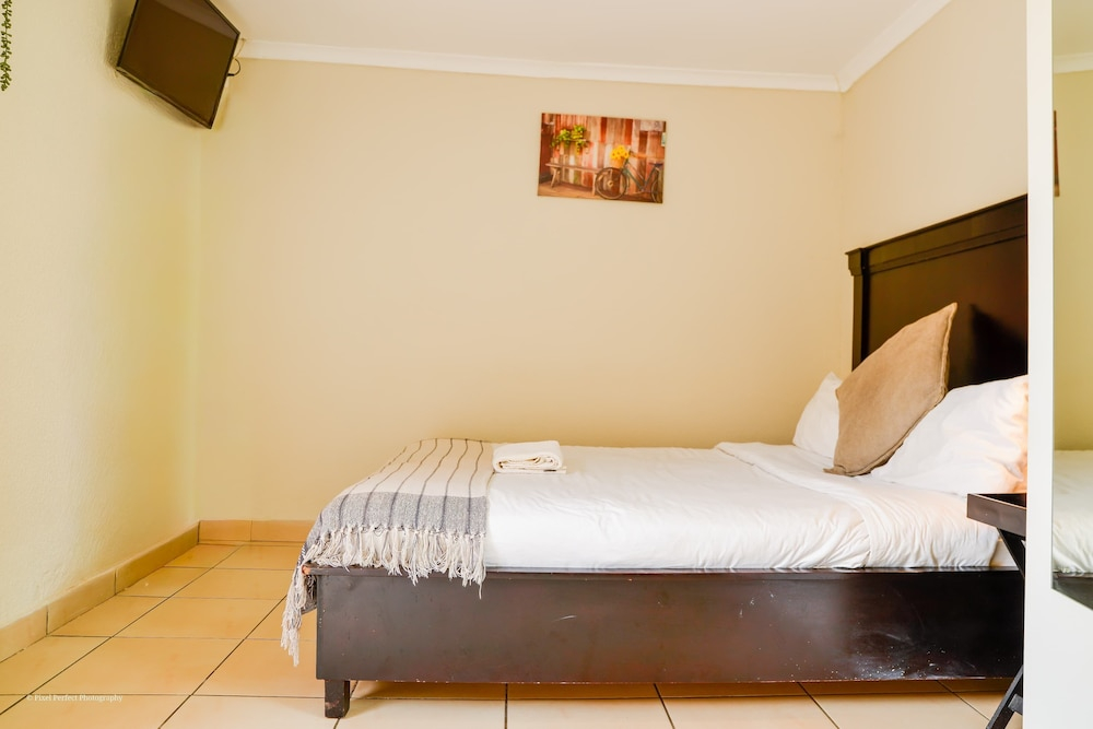 Cozy guestrooms in Midrand 1