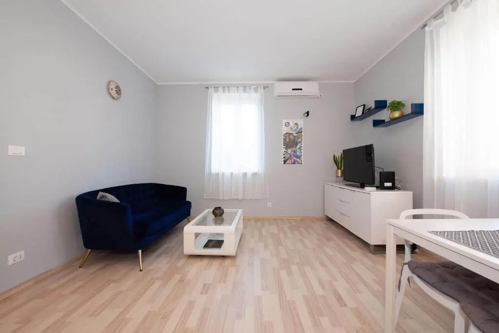 Hostrinus apartment