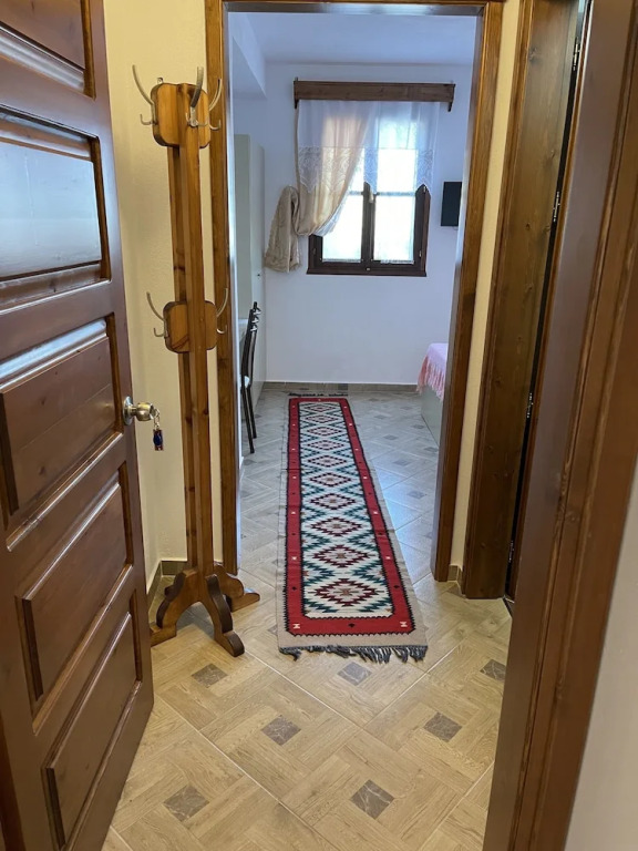 Denis House 1930 Cozy Private Rooms with Authentic Charm