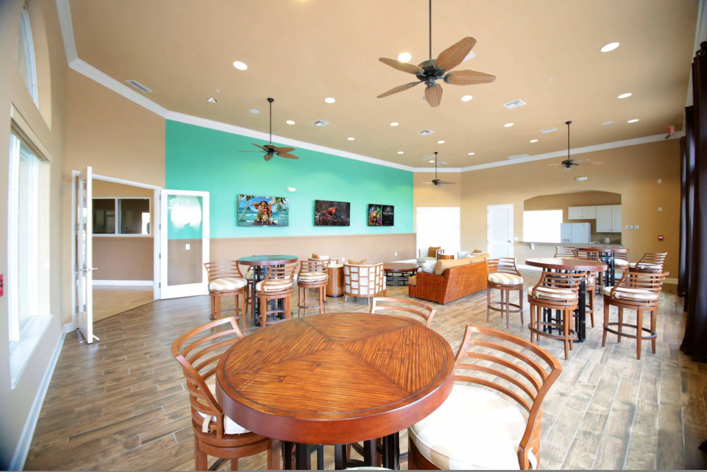 4 Bedrooms Close to Disney