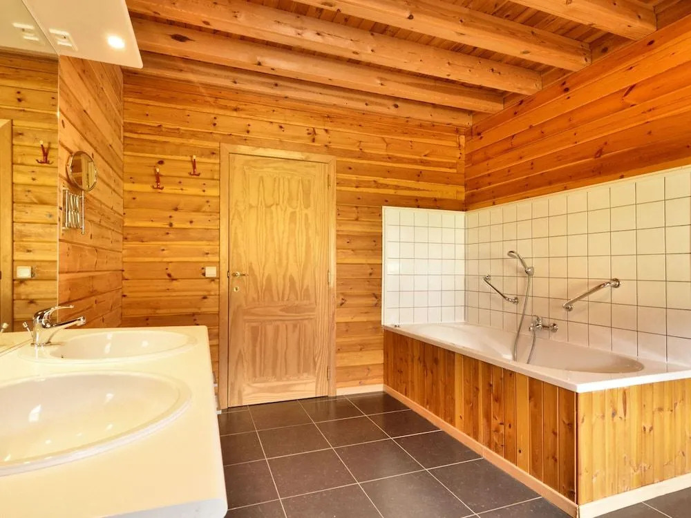 Elegant Villa with Sauna