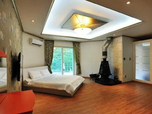 Hills 5 Resort
