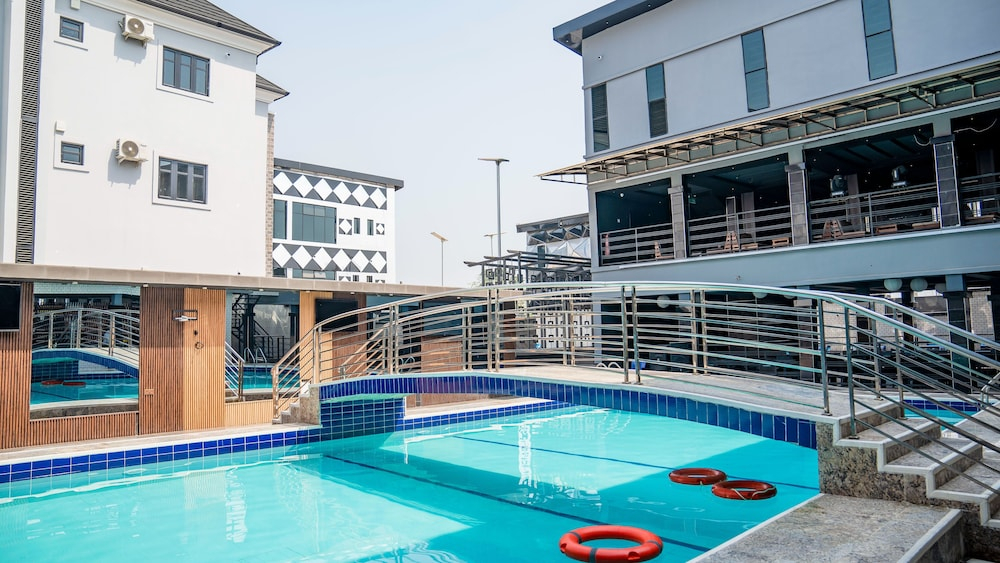 Perly Gate Residence Uyo