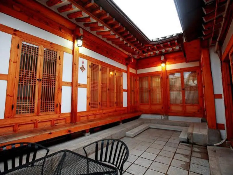Hue N Hue Hanok Guesthouse