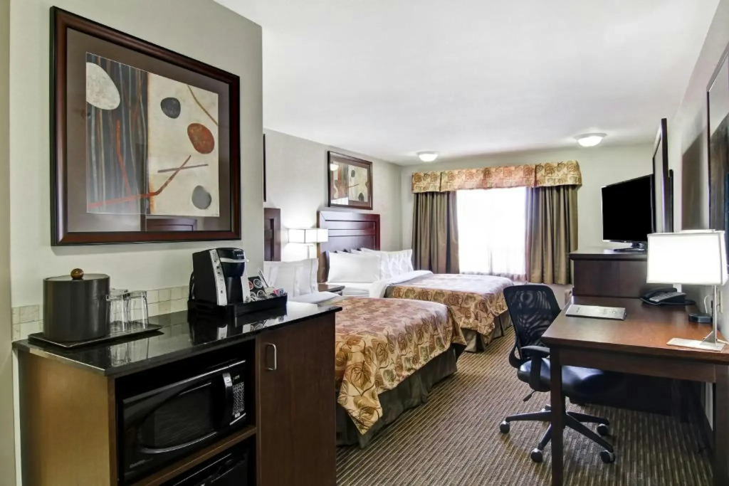Coast Weyburn Hotel