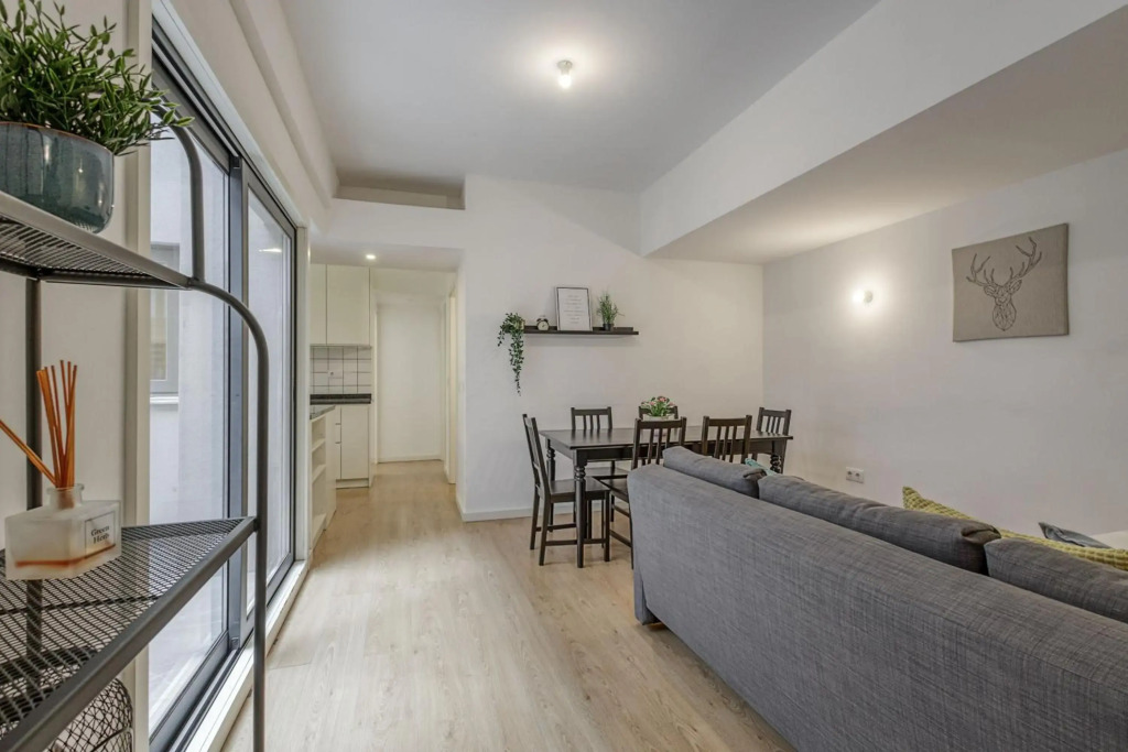 Travel and Live Apartments