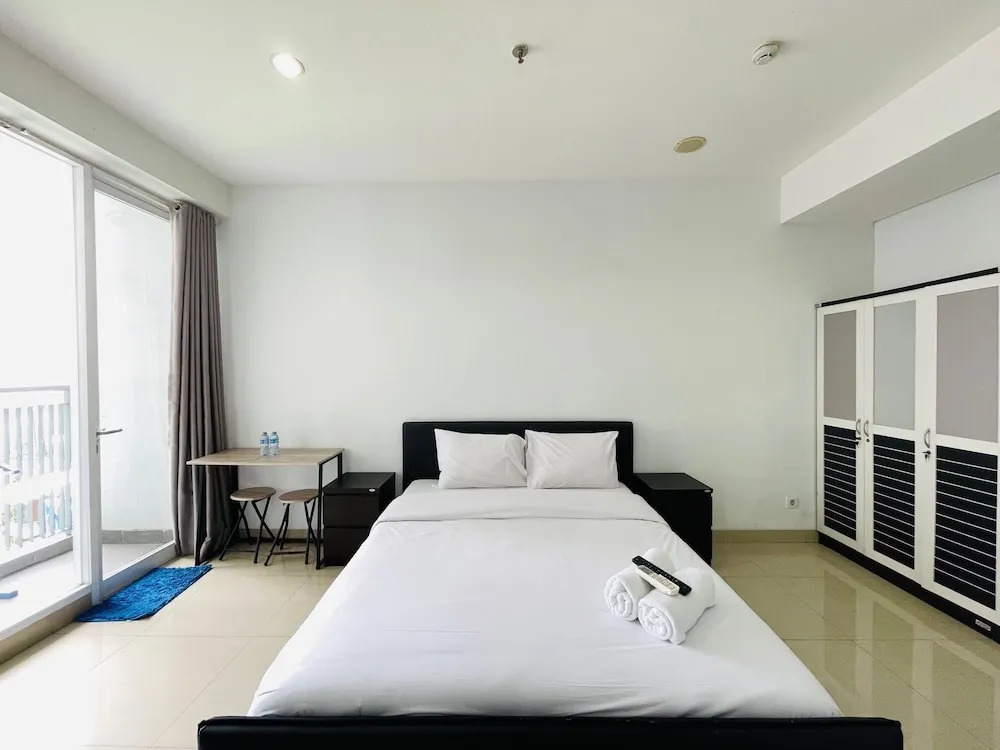 Cozy and Serene Studio Dago Suites Apartment By Travelio