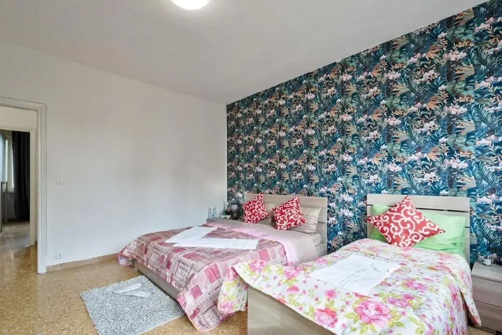 R & R Apartment