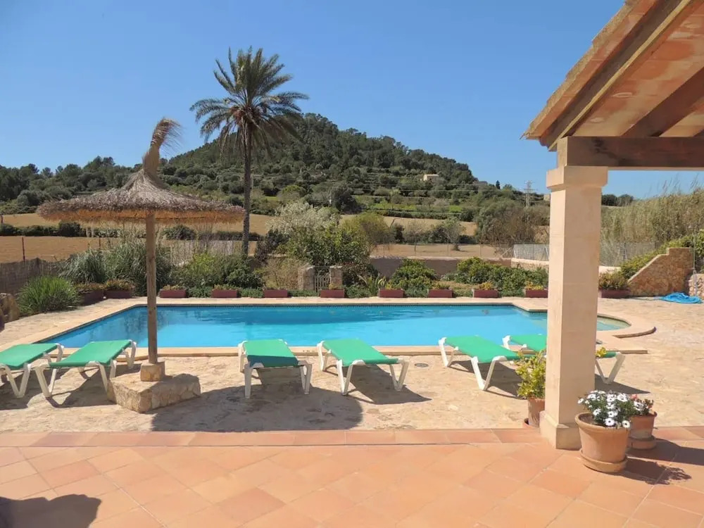 Villa With 4 Bedrooms in Illes Balears, With Private Pool, Enclosed Garden and Wifi Near the Beach