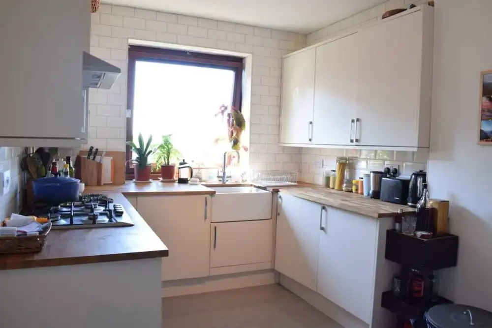 Bright Clapton 2 Bedroom Flat