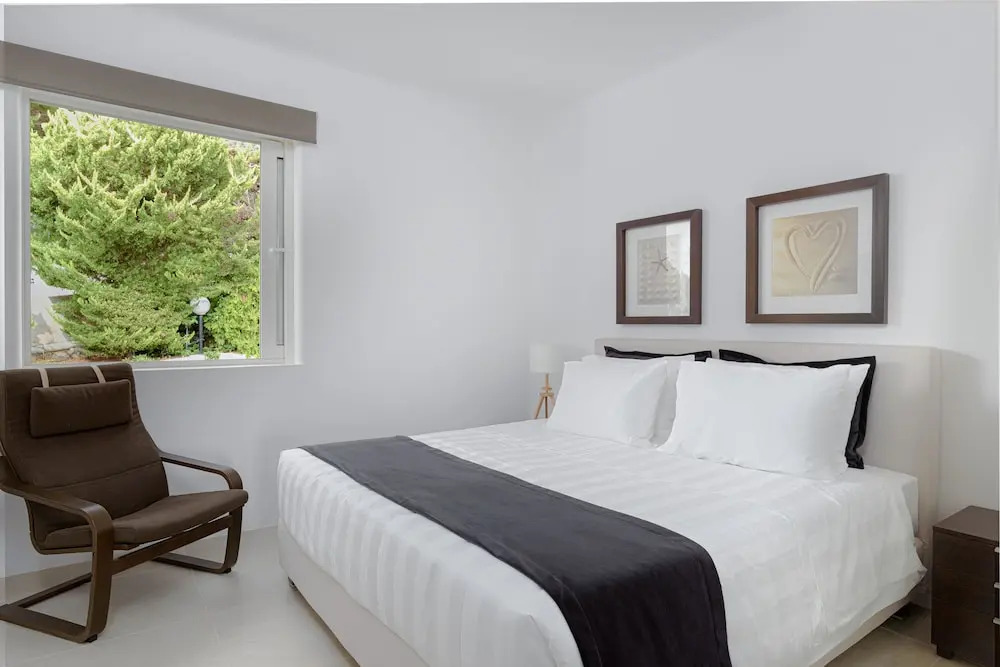 Luxurious Beachfront Villa Maira
