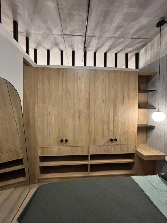 Stylish Private Room City Views & Prime Location