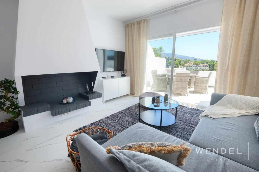 Contemporary new Apartment With 2 Terraces
