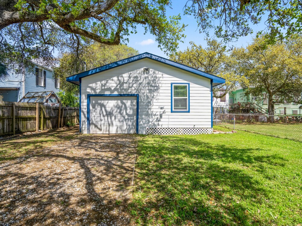 Sandy Toes Retreat by Ryson Vacation Rentals