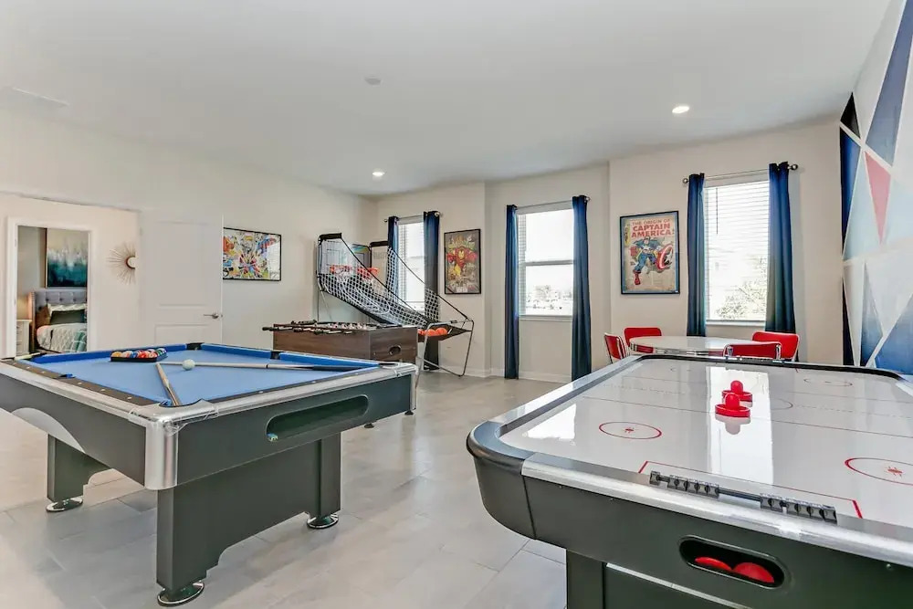 2867stanza 9 BR Villa With Games Room