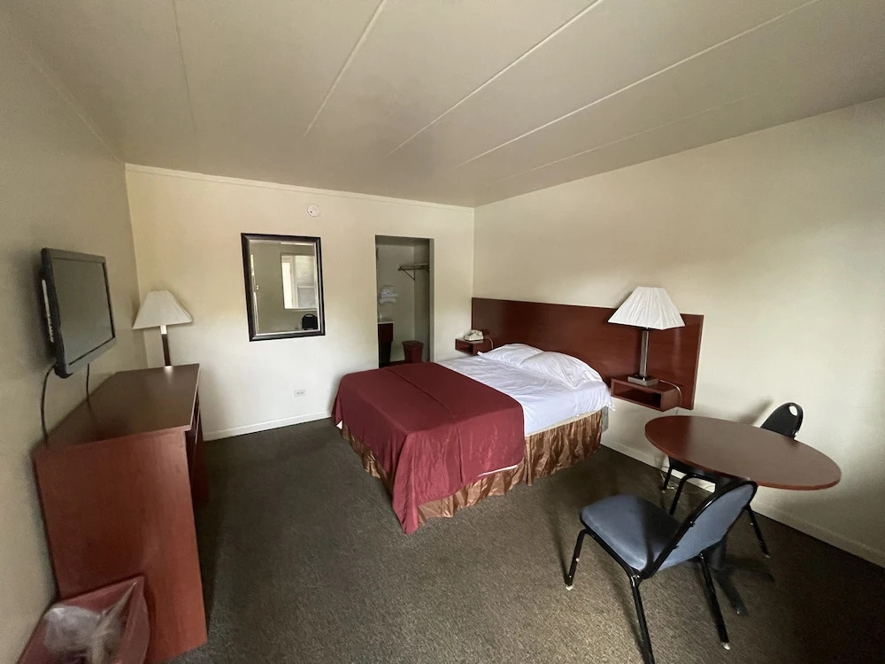 VIBE INN - WHIRLPOOLS SUITES - Lyons