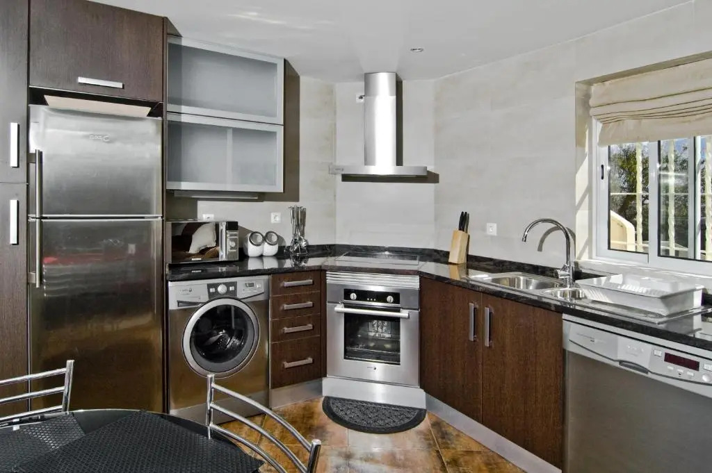 607 Villa Lorena