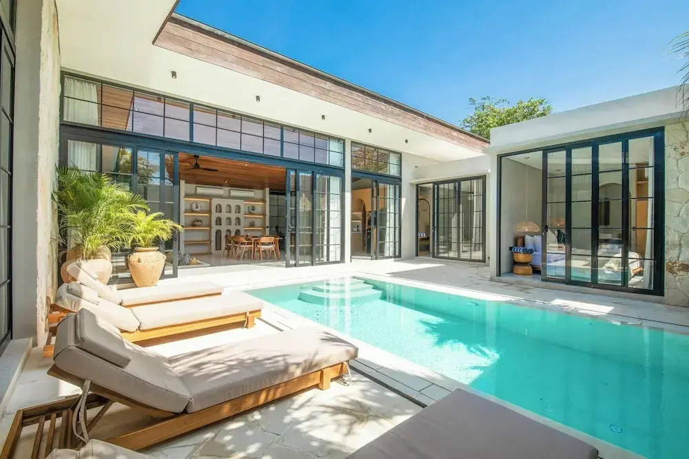 Bohemian Lush 5BR Retreat, 5 Mins to Bingin Beach