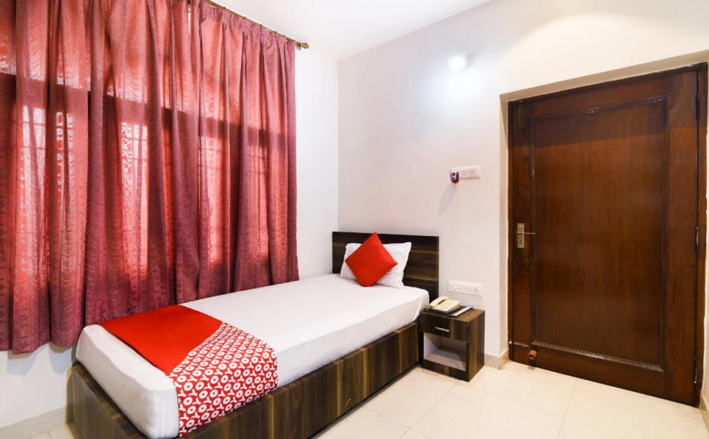Hotel P And P International by OYO Rooms