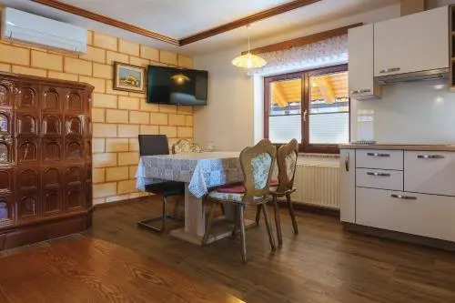 Apartment Ledrar