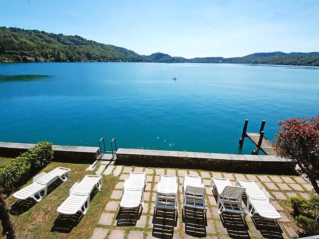 Casa sul lago 25733