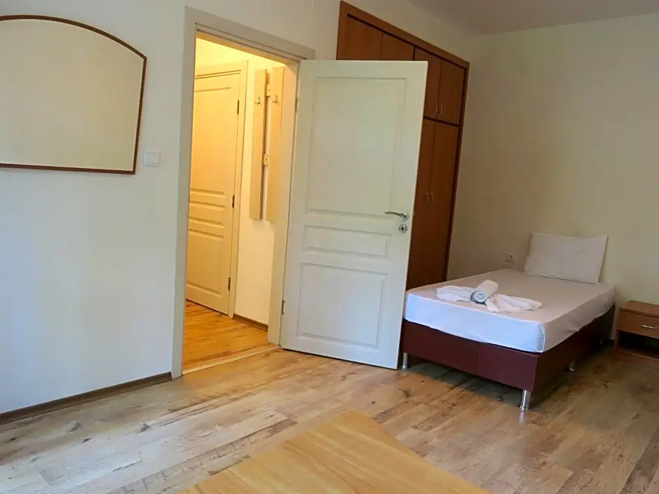 Green Hill Hotel