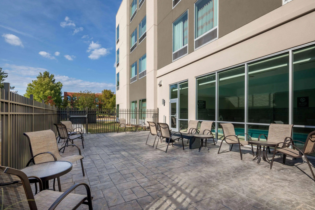 La Quinta by Wyndham Greensboro Airport High Point