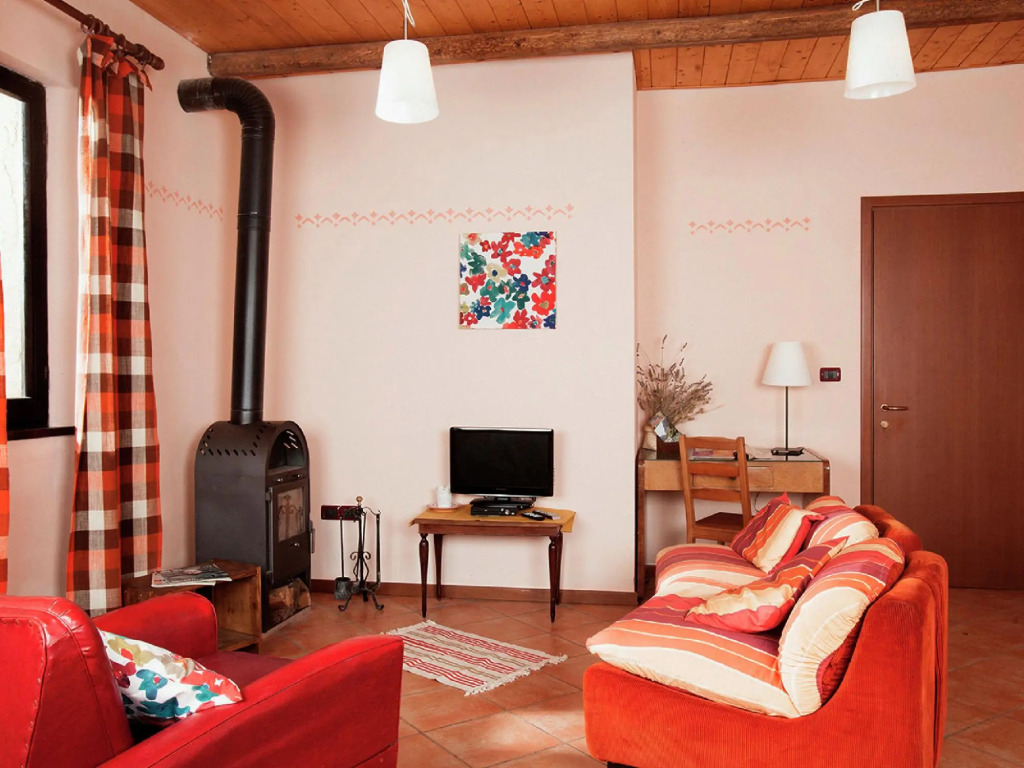 Inviting farmhouse in Cagli with swimming pool