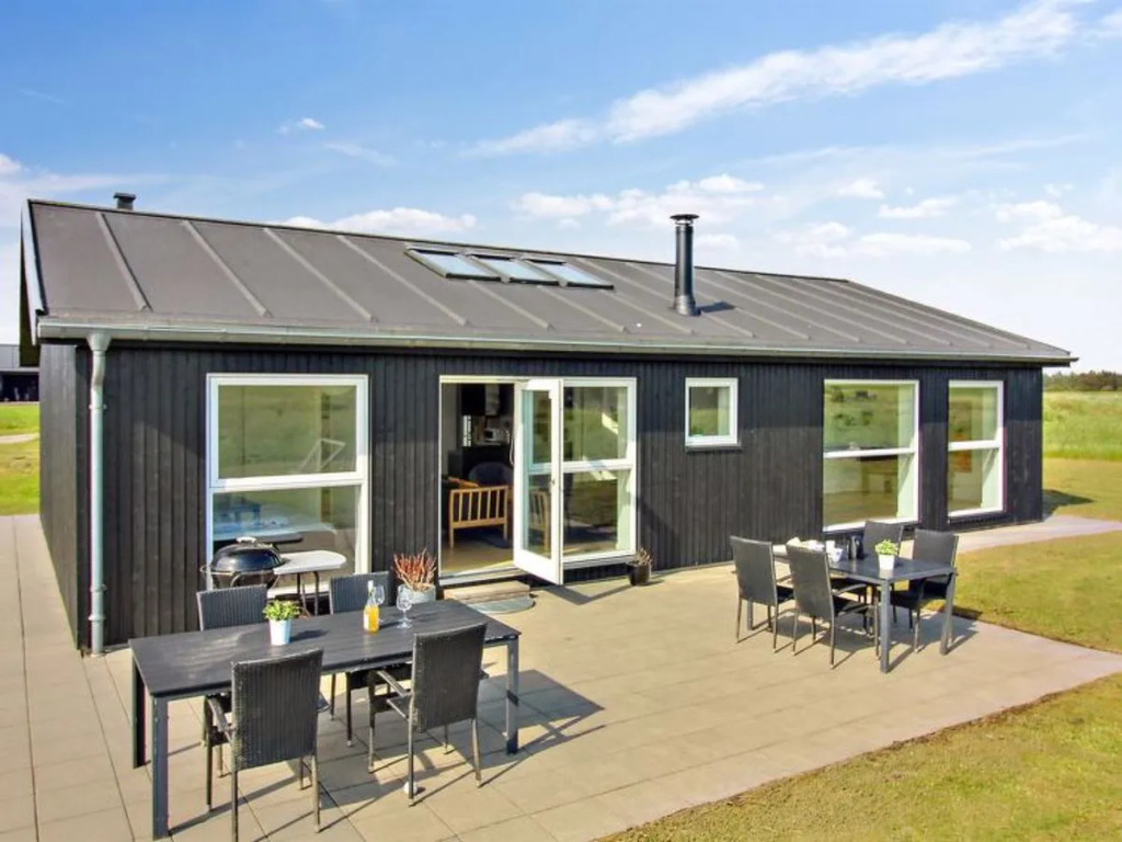 "Duran" - 1.6km from the sea in NW Jutland