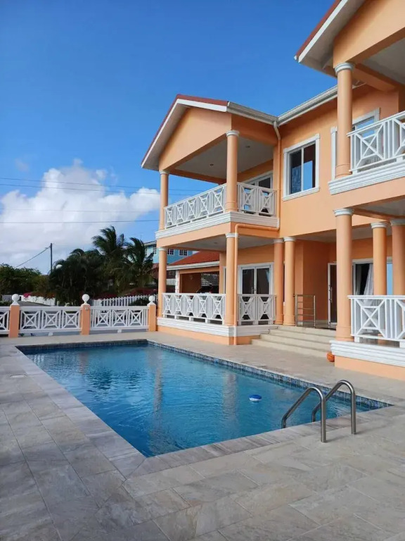 Belle View Royal Villa