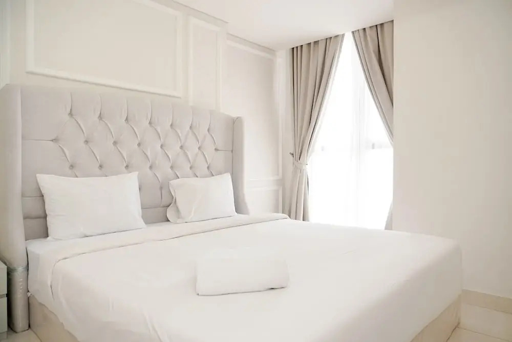 Modern Look And Comfortable 1Br Gold Coast Apartment Pik